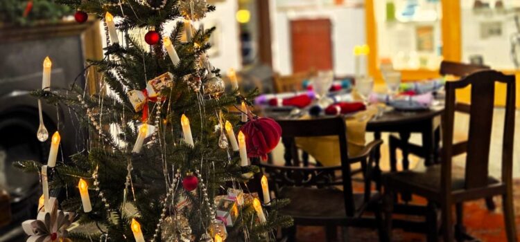 Homemade Crafts from ‘A 1920s Christmas at the Museum of Cambridge’ Homemade Crafts from ‘A 1920s Christmas at the Museum of Cambridge’